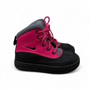 Nike girls Woodside 2 High ACG Pink Foil winter snow boot shoes size 12C